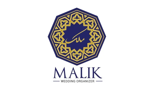 Portofolio Desain Logo Malik Wedding Organizer Palembang dengan ornamen mandala geometris emas yang mewah dan kaligrafi Arab.