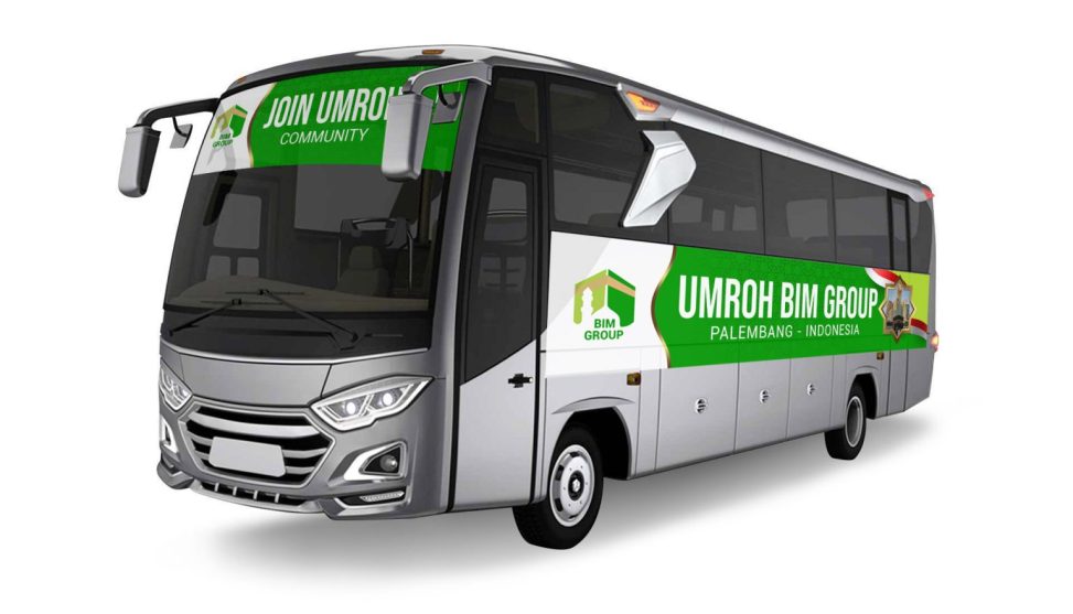 Desain sticker bus Umroh BIM Group Palembang dengan warna hijau putih dan tema islami yang elegan.