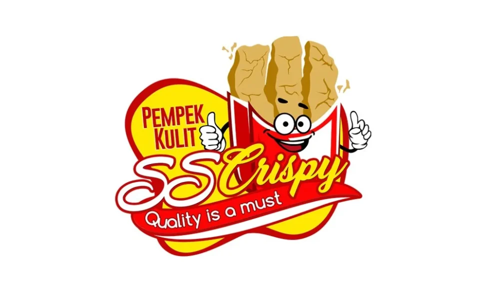 Desain logo maskot untuk Pempek Kulit SS Crispy di Palembang dengan karakter potongan pempek krispi dan kemasan
