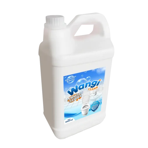 Portofolio desain sticker label kemasan jerigen porselen cleaner Wangi Clean 5000 ml, menampilkan ilustrasi kamar mandi bersih dan informasi extra harum.