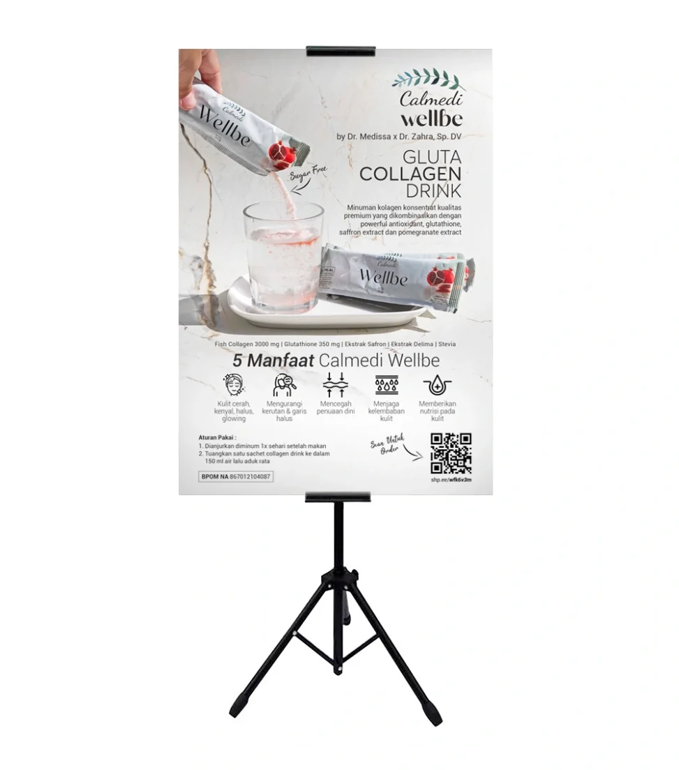 Desain standing banner Calmedi Wellbe Gluta Collagen Drink menampilkan informasi komposisi, 5 manfaat utama, dan QR code pemesanan dengan tata letak visual medis yang elegan.