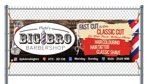 Desain spanduk Pluto's Bigbro Barbershop Palembang dengan tata letak visual vintage maskulin dan profesional.